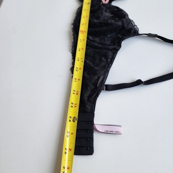 NWT Victoria's Secret Body By Victoria Unlined Demi Bra Black 34D - Picture 12 of 13